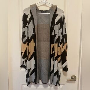 belle Open-Front Houndstooth Cardigan in Black, Gray & Camel